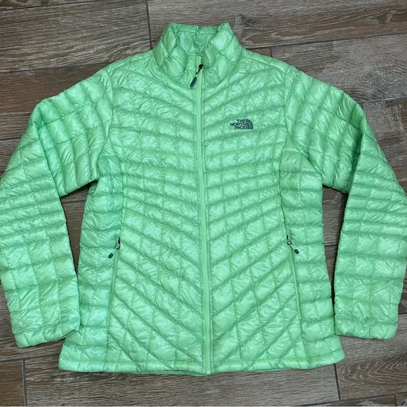 The North Face Thermoball Bright Green Jacket - Picture 1 of 9